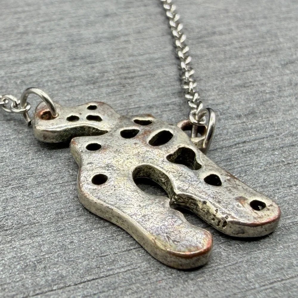N/A distinctive silver
